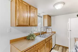 9115 1st Pl NE, Lake Stevens, WA 98258 - Photo 6