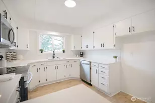 515 E Pine St, Centralia, WA 98531 - Photo 8