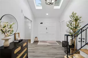 1705 NE 130th Pl, Seattle, WA 98125 - Photo 14