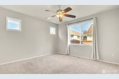 17915 25th Avenue E, Tacoma, WA 98445 - Photo 18