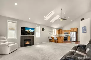 17915 25th Ave E, Tacoma, WA 98445 - Photo 16