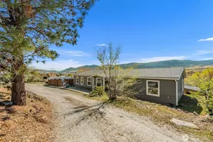 1053 S Perry Ave, East Wenatchee, WA 98802 - Photo 1