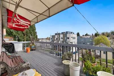 5233 33rd Avenue S, Seattle, WA 98118 - Photo 4