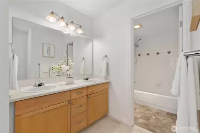 18501 SE Newport Way #H235, Issaquah, WA 98027 - Photo 12