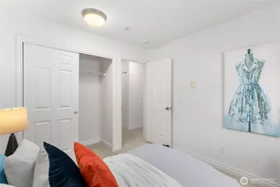 18501 SE Newport Way #H235, Issaquah, WA 98027 - Photo 14