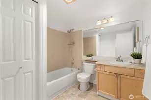 18501 SE Newport Way, Issaquah, WA 98027 - Photo 16