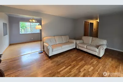 16301 N Wallingford Avenue N, Shoreline, WA 98133 - Photo 4
