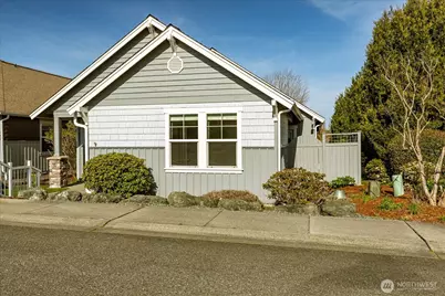 1611 SW Vanguard Street, Oak Harbor, WA 98277 - Photo 4
