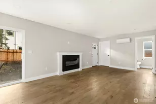 1404 N 136th St, Seattle, WA 98125 - Photo 6