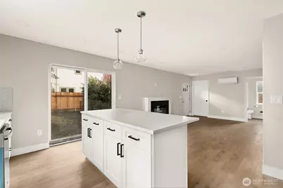 1404 N 136th Street, Seattle, WA 98125 - Photo 4