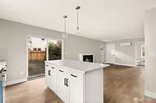 1404 N 136th St, Seattle, WA 98125 - Photo 4