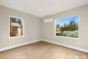 1404 N 136th St, Seattle, WA 98125 - Photo 12