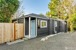 120 Tracy Ave N, Port Orchard, WA 98366 - Photo 1