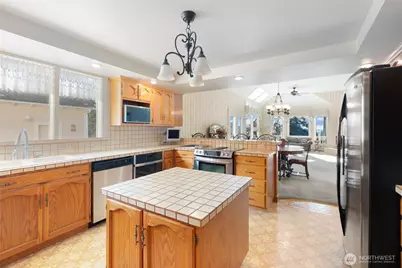 303 7th Street, Anacortes, WA 98221 - Photo 6