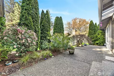 6640 114th Avenue SE, Bellevue, WA 98006 - Photo 32