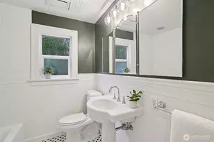 314 N 117th St, Seattle, WA 98133 - Photo 12