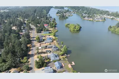 544 Mt Olympus Avenue SE, Ocean Shores, WA 98569 - Photo 14