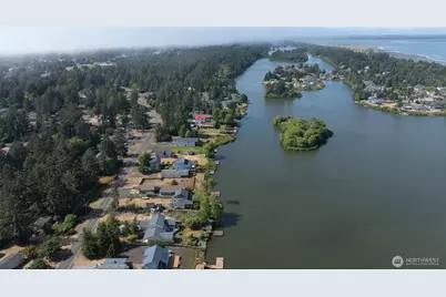 544 Mt Olympus Avenue SE, Ocean Shores, WA 98569 - Photo 18