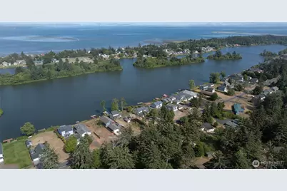 544 Mt Olympus Avenue SE, Ocean Shores, WA 98569 - Photo 16