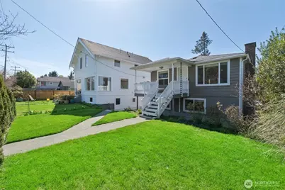 4409 26th Avenue SW, Seattle, WA 98106 - Photo 2