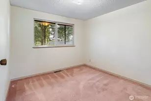 13575 Roosevelt Way N, Seattle, WA 98133 - Photo 16