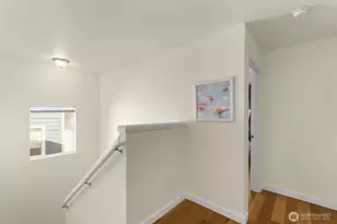 6895 Holly Park Dr S, Seattle, WA 98118 - Photo 16