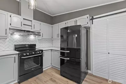 2402 S 370th Place, Federal Way, WA 98003 - Photo 4