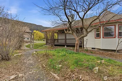 55676 Bay Area Dr NE, Electric City, WA 99123 - Photo 32