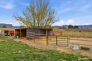 55676 Bay Area Dr NE, Electric City, WA 99123 - Photo 36