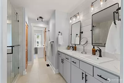 7320 Silent Creek Avenue SE, Snoqualmie, WA 98065 - Photo 16