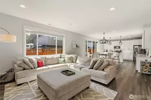 18612 135th Ln E, Bonney Lake, WA 98391 - Photo 4