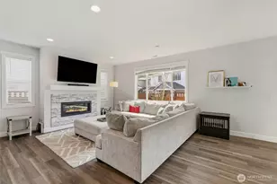 18612 135th Ln E, Bonney Lake, WA 98391 - Photo 2