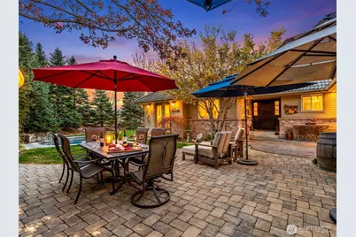 810 Briarwood Drive, East Wenatchee, WA 98802 - Photo 2