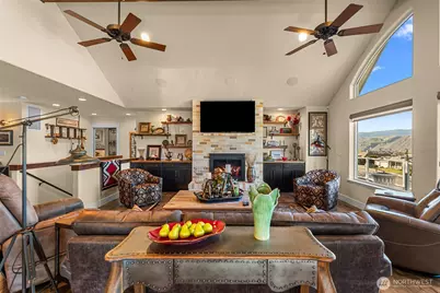 810 Briarwood Drive, East Wenatchee, WA 98802 - Photo 4