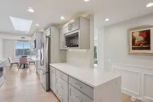 2134 Waverly Pl N, Seattle, WA 98109 - Photo 12