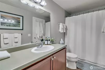 23712 13th Place S #1006, Des Moines, WA 98198 - Photo 18