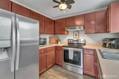 23712 13th Place S #1006, Des Moines, WA 98198 - Photo 12