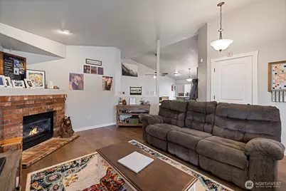 22505 44th Avenue Ct E, Spanaway, WA 98387 - Photo 4