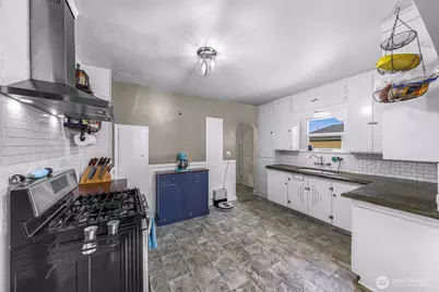 513 S Pine Street, Burlington, WA 98233 - Photo 10