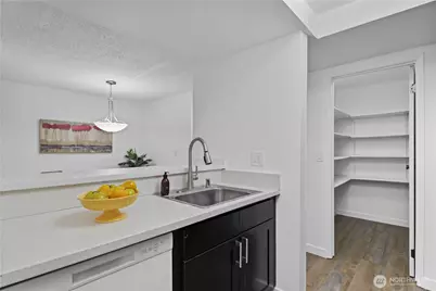 14515 NE 32nd Street #H104, Bellevue, WA 98007 - Photo 22