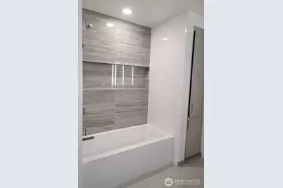 2510 6th Avenue #1409, Seattle, WA 98121 - Photo 8