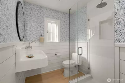 2200 41st Ave SW, Seattle, WA 98116 - Photo 6