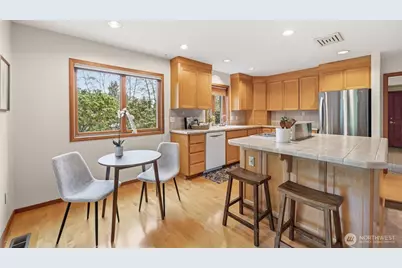 7810 175th Street SW, Edmonds, WA 98026 - Photo 12