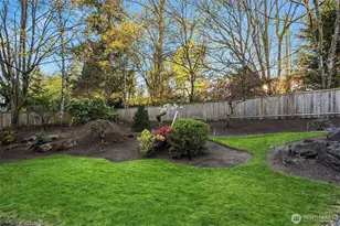 2001 77th Ave NE, Medina, WA 98039 - Photo 30