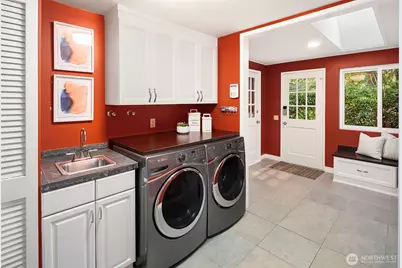 2001 77th Avenue NE, Medina, WA 98039 - Photo 22