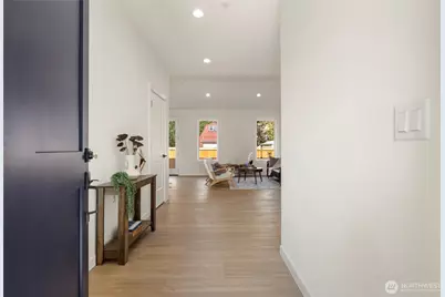 11014 6th Avenue W #B, Everett, WA 98204 - Photo 4