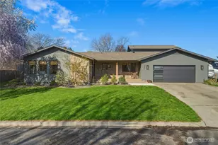 355 SE Highland Park Dr, College Place, WA 99324 - Photo 1