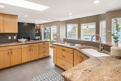 20409 25th Avenue NW, Shoreline, WA 98177 - Photo 8