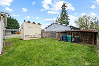 9017 57th Drive NE, Marysville, WA 98270 - Photo 20