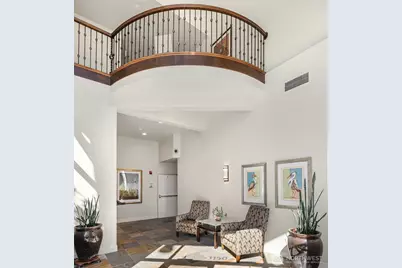 3150 W Government Way #209, Seattle, WA 98199 - Photo 2